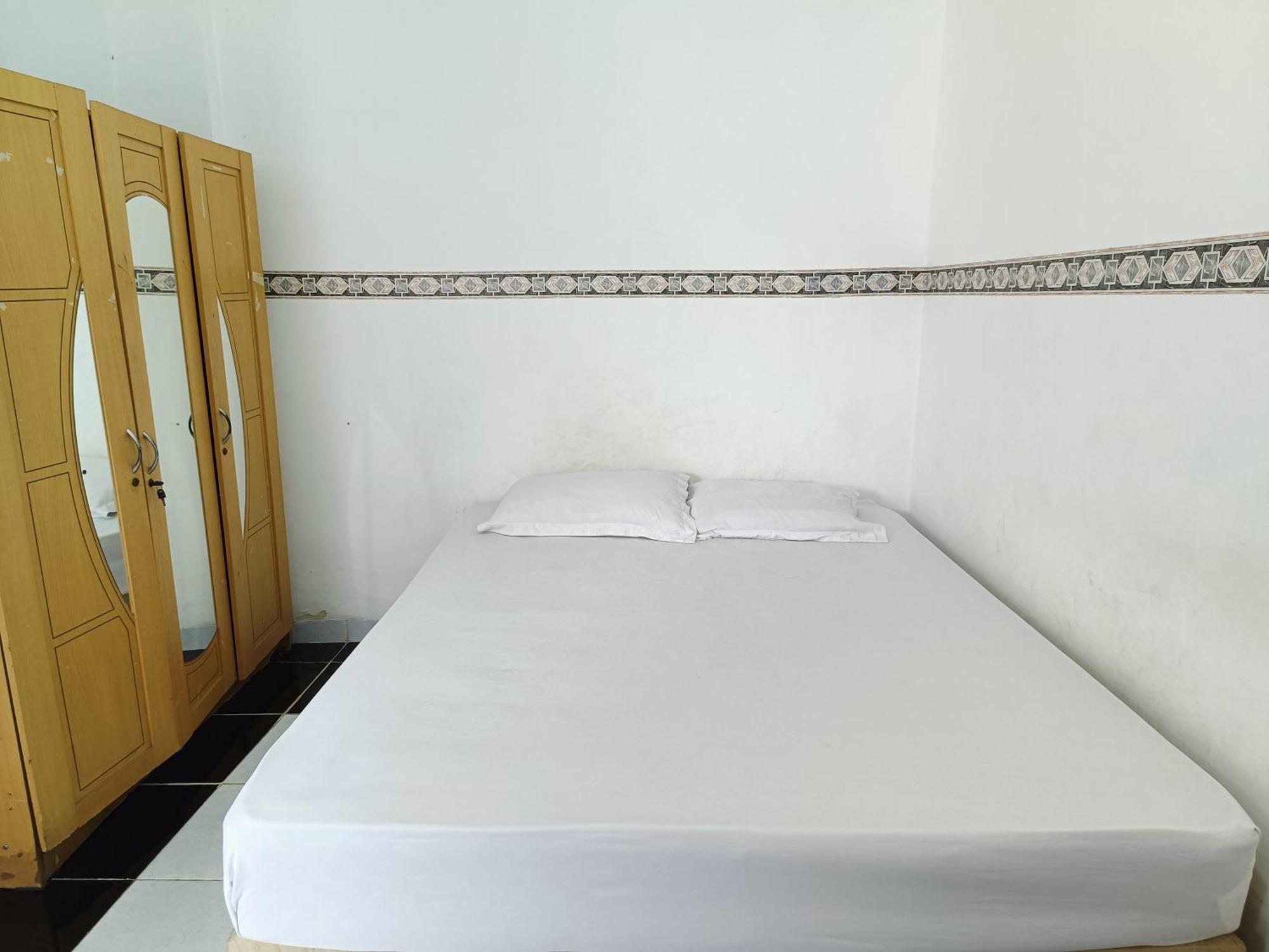 Bumi Merpati Residence Makassar Mitra Reddoorz Exterior photo